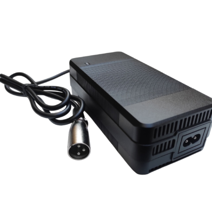 Зарядно устройство 24V (XLR 3pin 18mm)