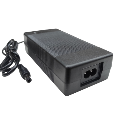 Зарядно устройство 42V (DC 5.5 x 2.5 мм) компактно